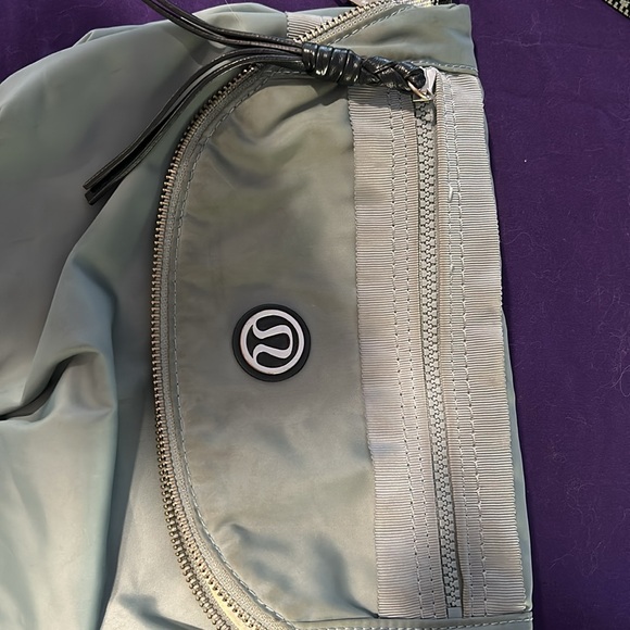 Lulu lemon festival bag - Picture 3 of 8